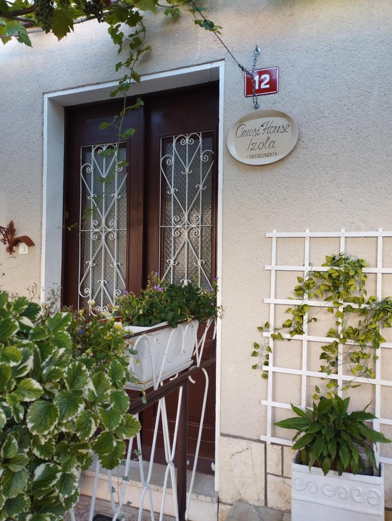 Guest House Izola Exterior photo